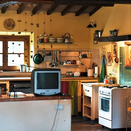 Maranzano Sleeps 8 Pool Wifi Villa